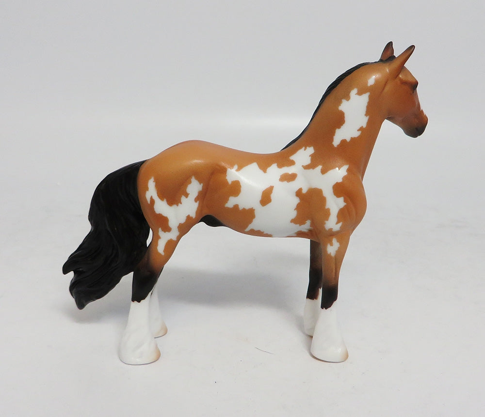 ITS A TYE-OOAK BUCKSKIN PAINT STANDING DRAFTER CHIP MODEL HORSE SUPER BOWL SALE 2018