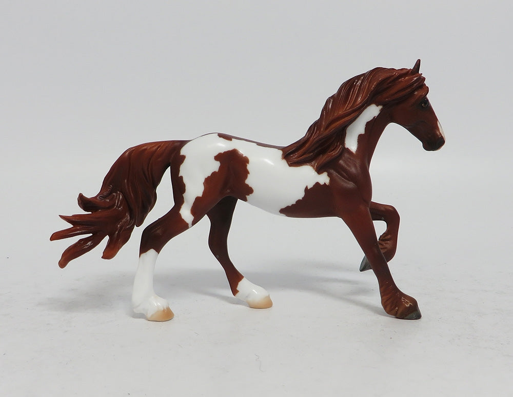 DALARY-OOAK CHESTNUT PAINT FRESIAN CHIP MODEL HORSE SUPER BOWL SALE 2018
