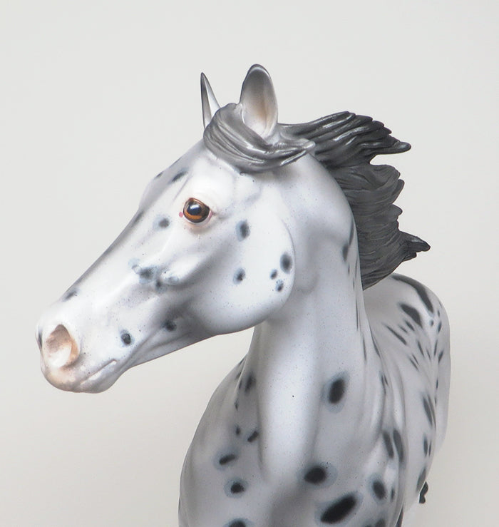 ISH MODEL HORSE