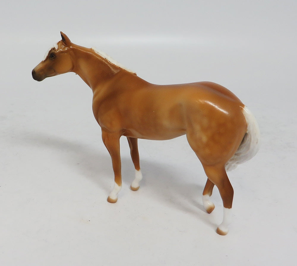 GOING FOR THE GOLD-LE-5 PALOMINO STOCK HORSE CHIP MODEL HORSE SUPER BOWL SALE 2018