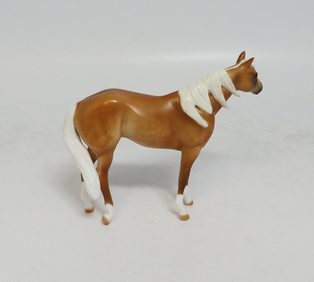 GOING FOR THE GOLD-LE-5 PALOMINO STOCK HORSE CHIP MODEL HORSE SUPER BOWL SALE 2018