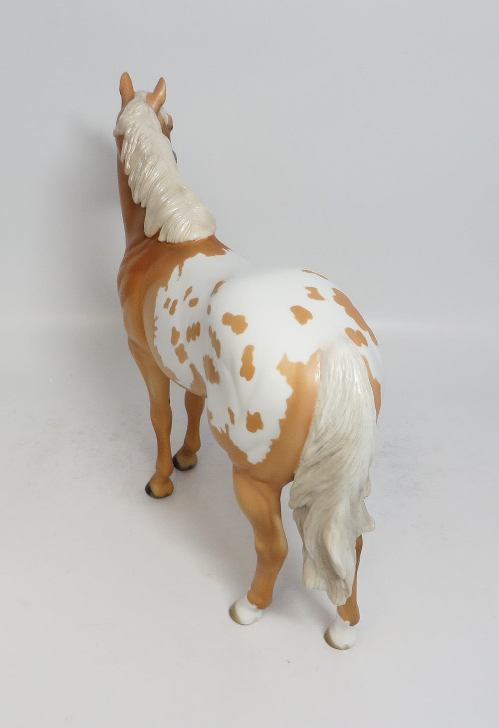 WHO KNEW-LE-3 PALOMINO APPALOOSA ISH MODEL HORSE SUPER BOWL SALE 2018