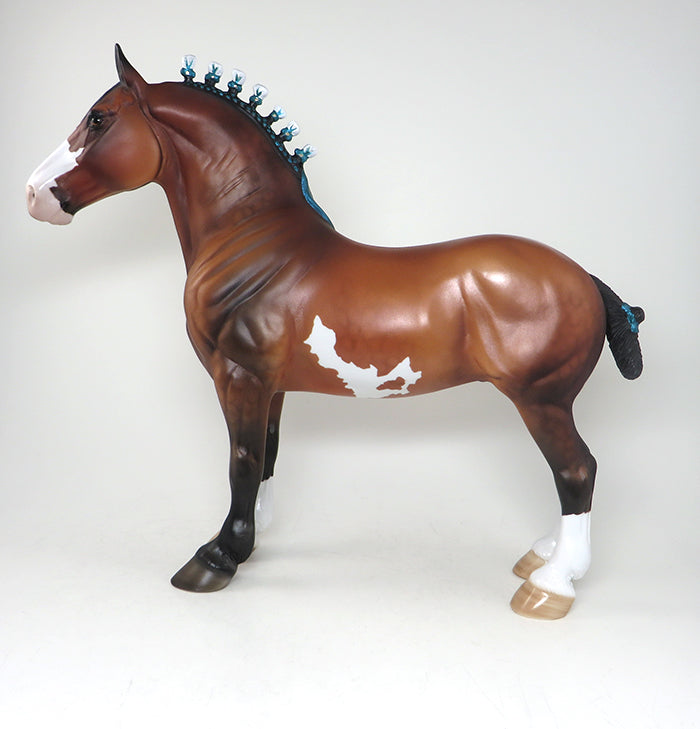 LIMITED EDITION MODEL HORSE