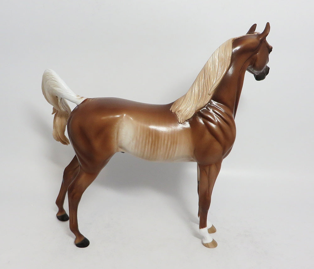 OXFORD CHARLIE-LIGHT SORREL RABICANO ARABIAN MODEL HORSE BY SHERYL LEISURE 2/16/18