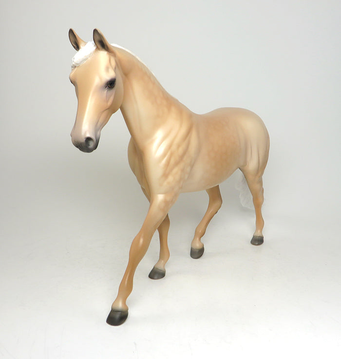 SPRING A MA THING - DAPPLED PALOMINO PONY MODEL HORSE - 3/11