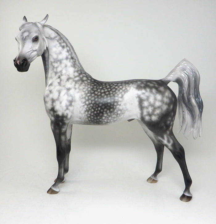 LIMITEDEDITION MODEL HORSE