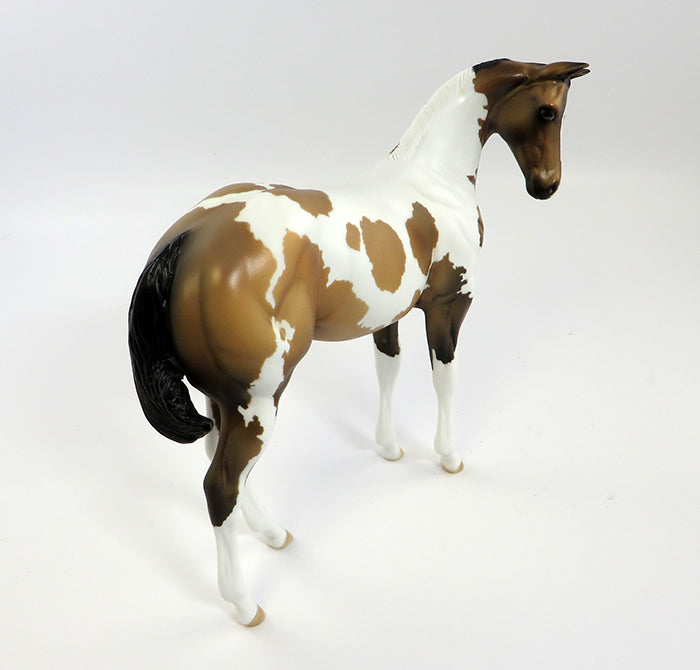 FLY-OOAK BUCKSKIN PAINT WEANLING MODEL HORSE BY DAWN QUICK 2/7