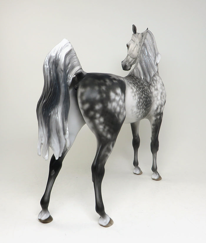GREY MODEL HORSE
