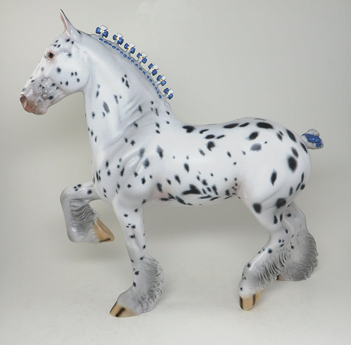 TROTTING DRAFTER MODEL HORSE