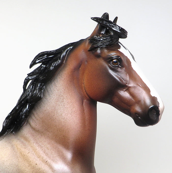 BARBARIAN - OOAK BAY ROAN TROTTING DRAFTER MODEL HORSE - 3/17