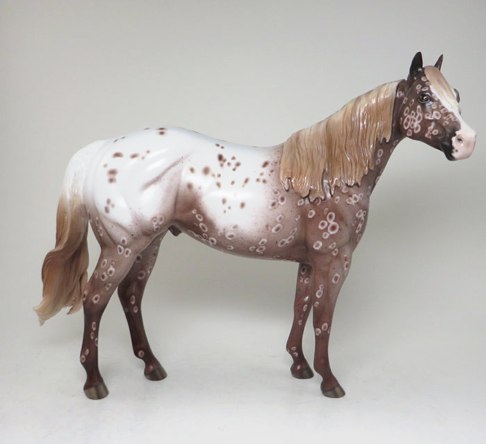 ish model horse