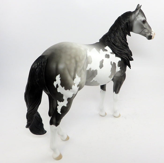 FEDORA-LE-4 DAPPLE GREY PAINT ISH MODEL HORSE 2/27