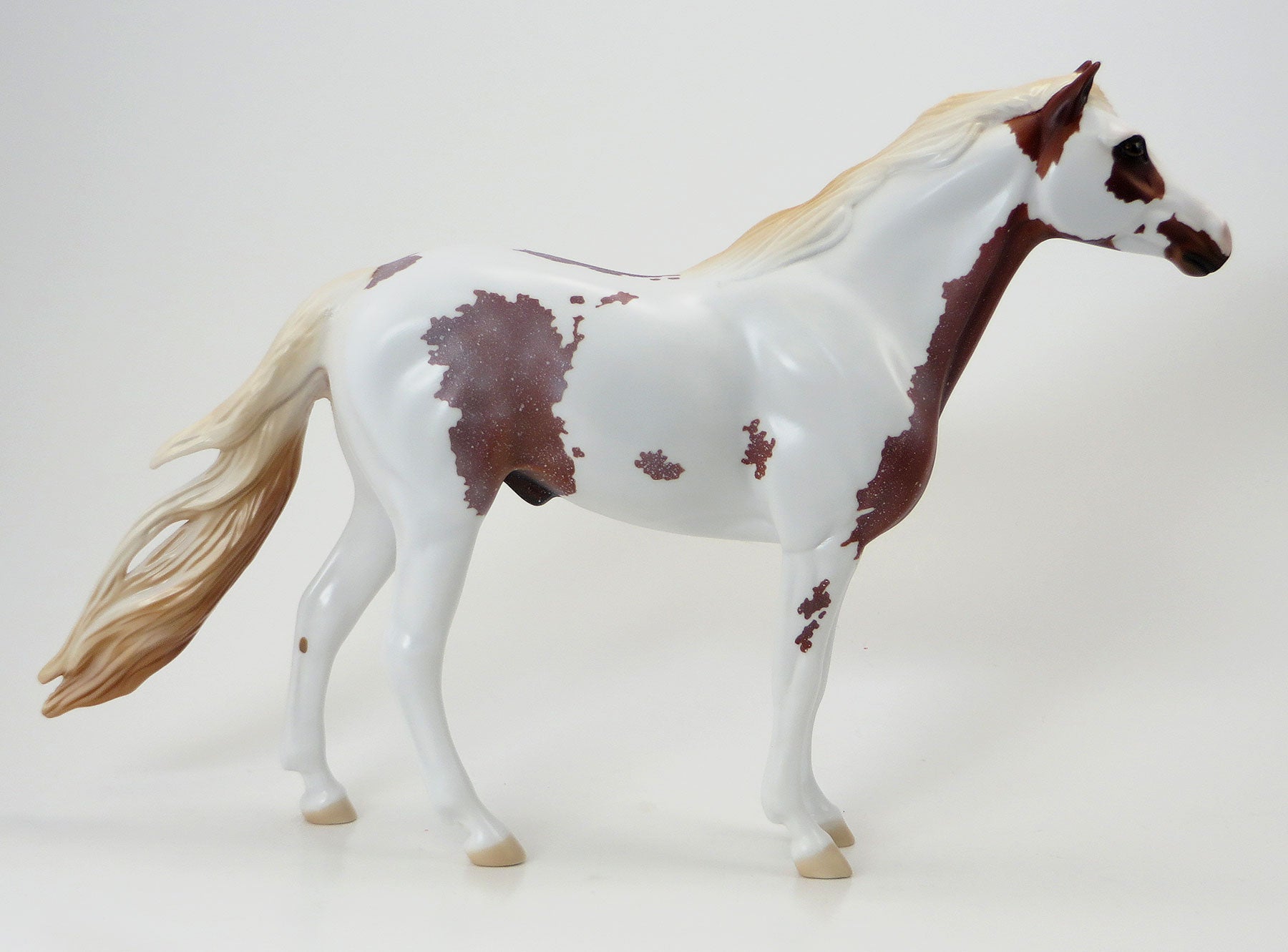 Sabino Model Horse