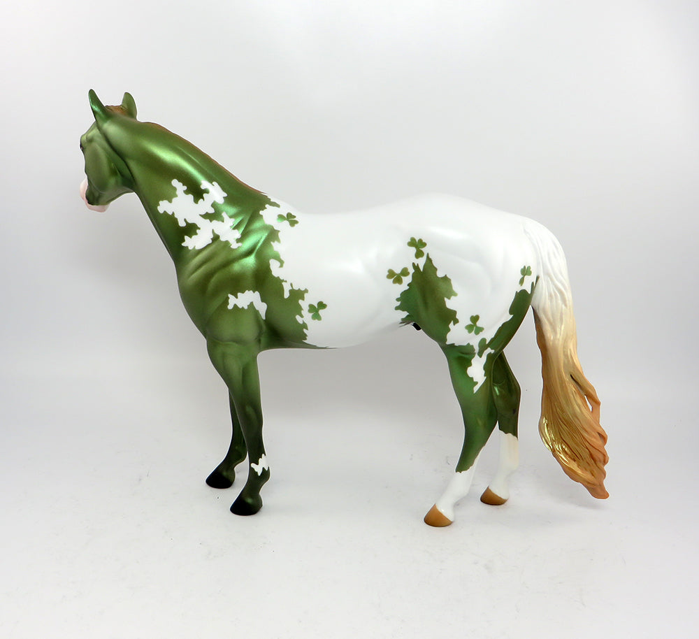 CLADAUGH-OOAK ST. PATRICK'S DAY MODEL HORSE BY SHERYL LEISURE 3/10