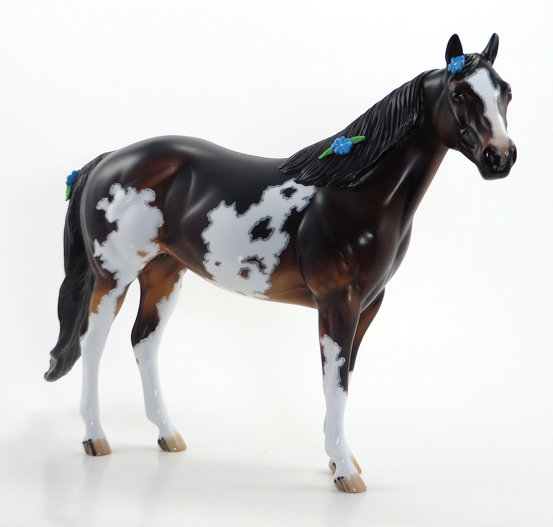 LAND I LOVE- OOAK Seal Bay Stock Model Horse with Mapping & Blue Flowers - 7/3