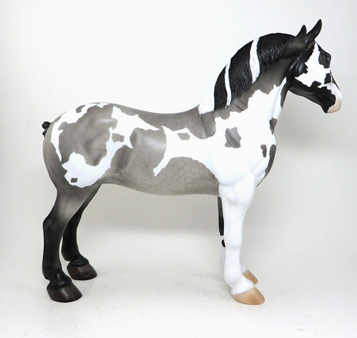 COUPE DE'VILLE-OOAK BLUE ROAN PAINT STANDING DRAFTER MODEL HORSE 5/6