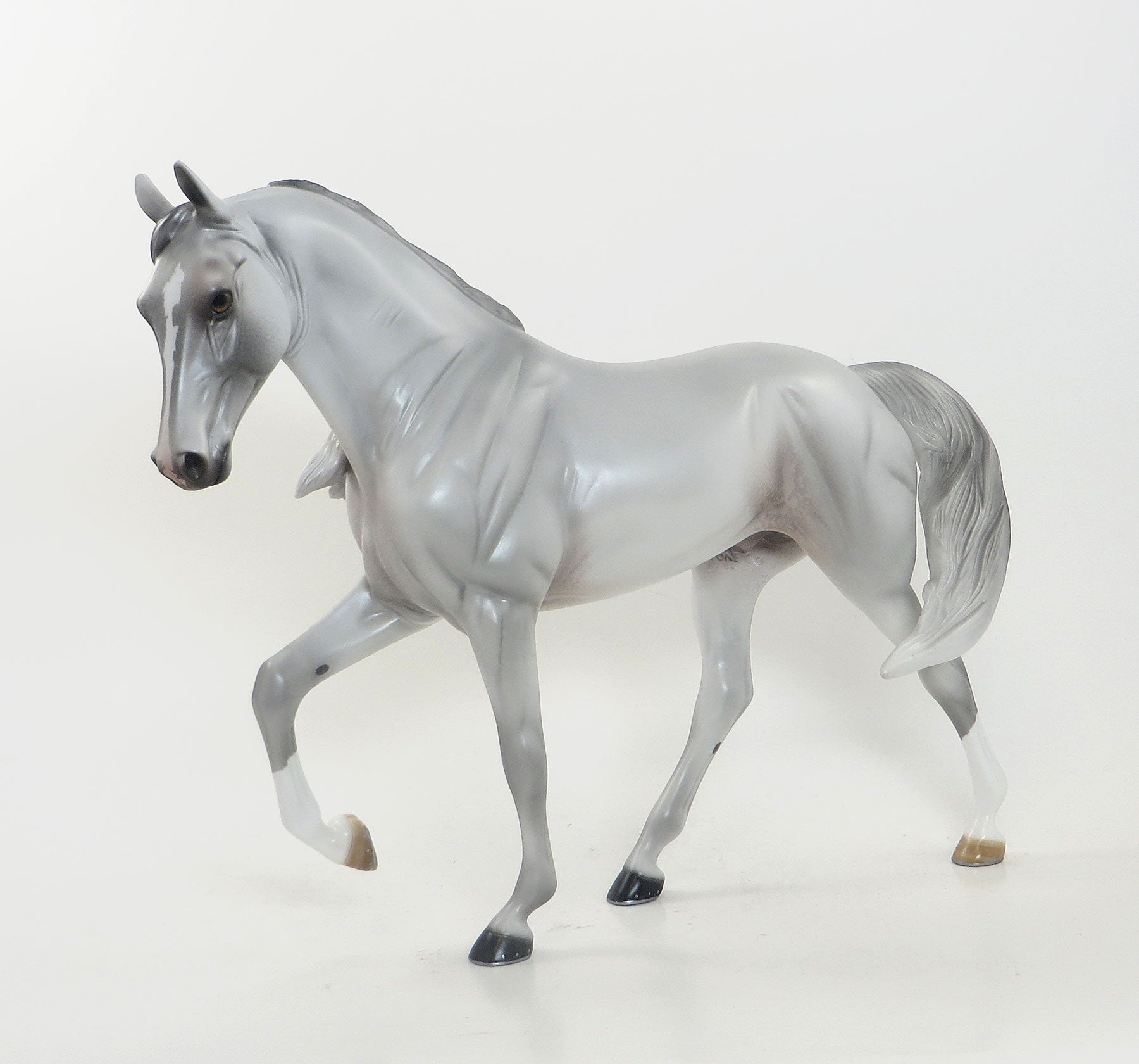 GOING PLATINUM - LE 4 Grey Tennessee Walker 8/7