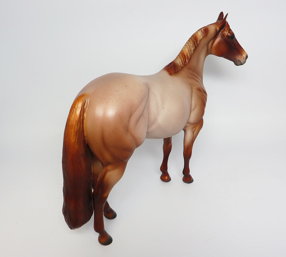 IMA SHIFTY GOODBAR-LE-15 QUARTER HORSE CONGRESS QUEEN'S 2016 ISH MODEL HORSE QHC 17