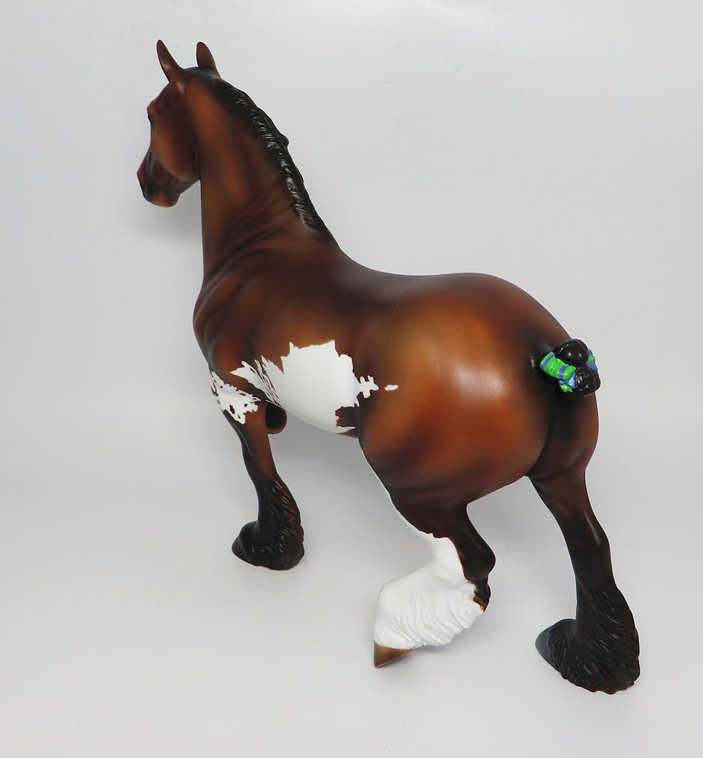 CHUBBY CHECKERS~OOAK BAY PAINT TROTTING DRAFTER MODEL HORSE 4/19