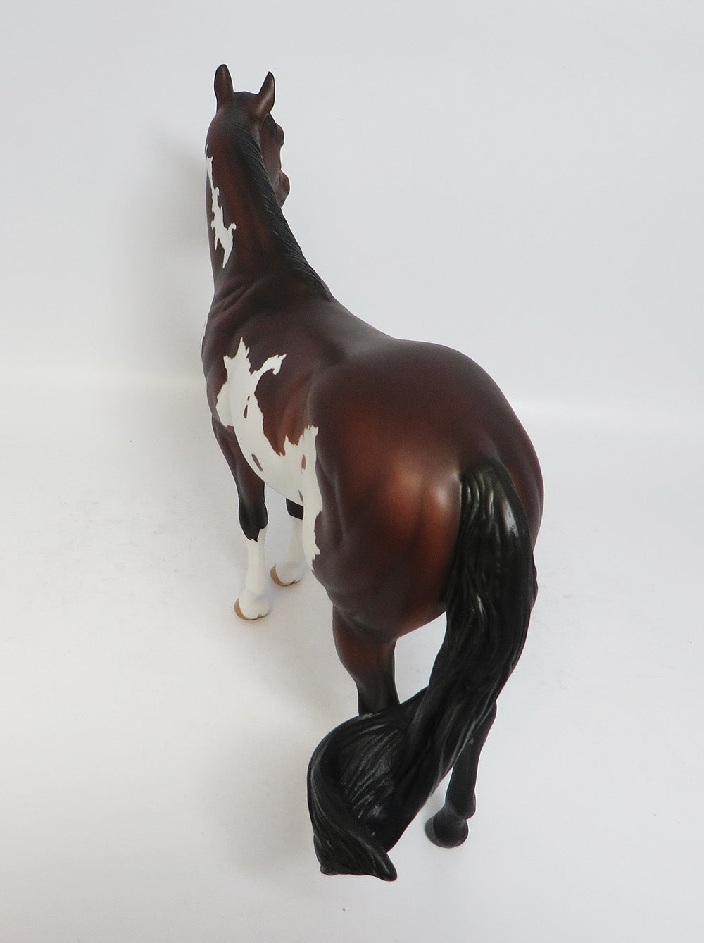 COACH - OOAK BAY PINTO ISH MODEL HORSE BY TANSLEY