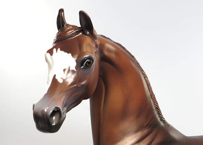 THE MAD HATTER-LE-3-CHESTNUT SABINO ARABIAN MODEL HORSE EQ 2016
