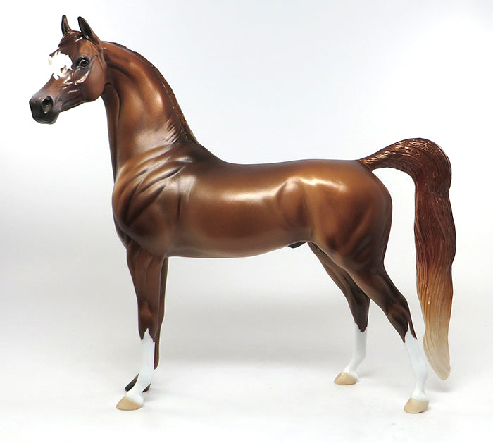 THE MAD HATTER-LE-3-CHESTNUT SABINO ARABIAN MODEL HORSE EQ 2016