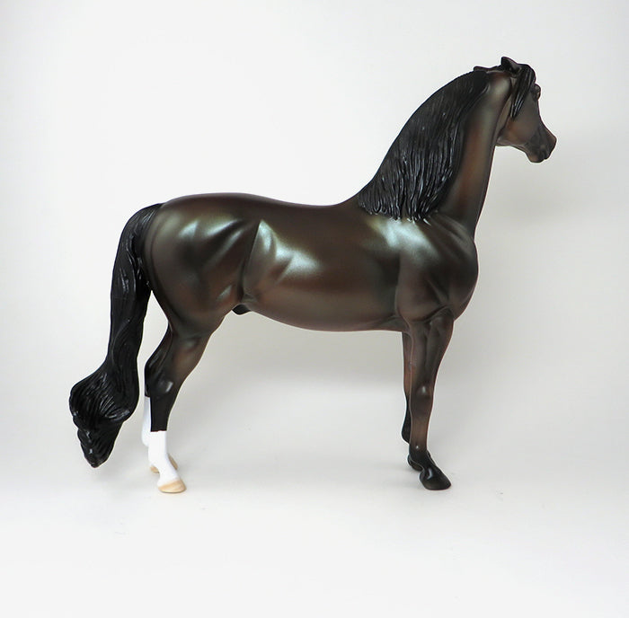BROWN MODEL HORSE