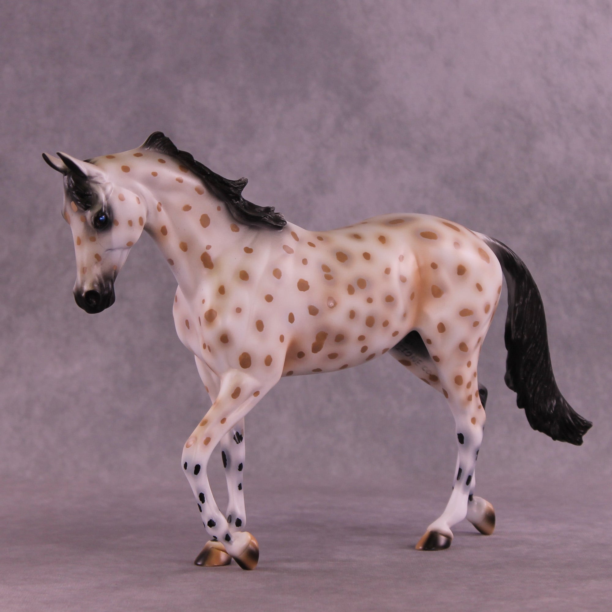 News Flash OOAK Thoroughbred by Anna Rieck HS25