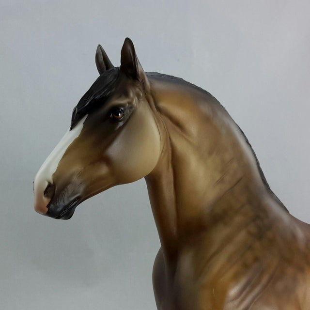 COLUMBIAN EXCHANGE - Dapple Bay Standing Drafter