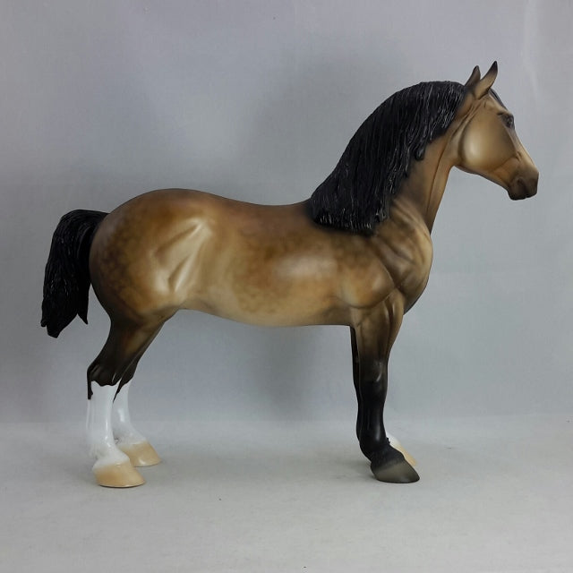 COLUMBIAN EXCHANGE - Dapple Bay Standing Drafter