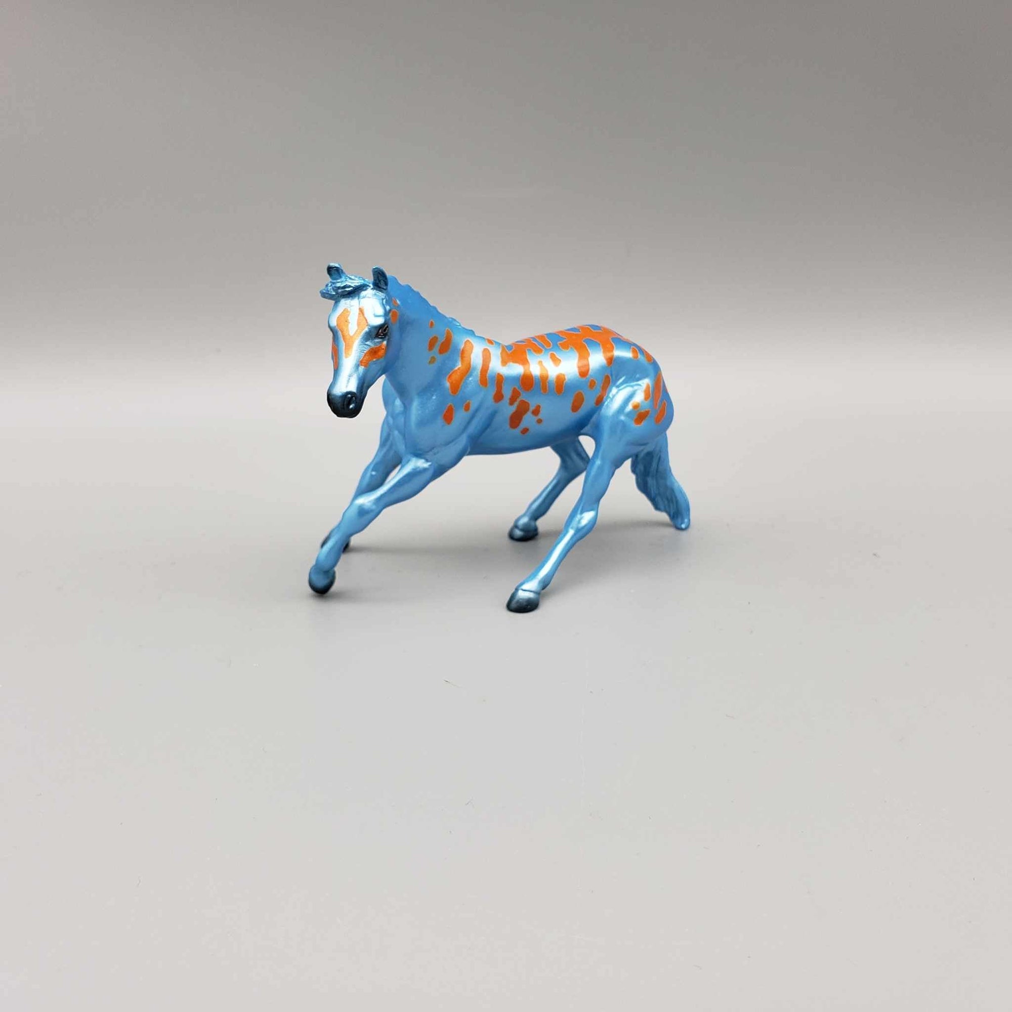 Uphi & Calf OOAK Neon Blue Blacklight Reactive Cutter & Alien Calf Chip LE-30 By Jess Hamill Moonlight Madness 2023 MM23