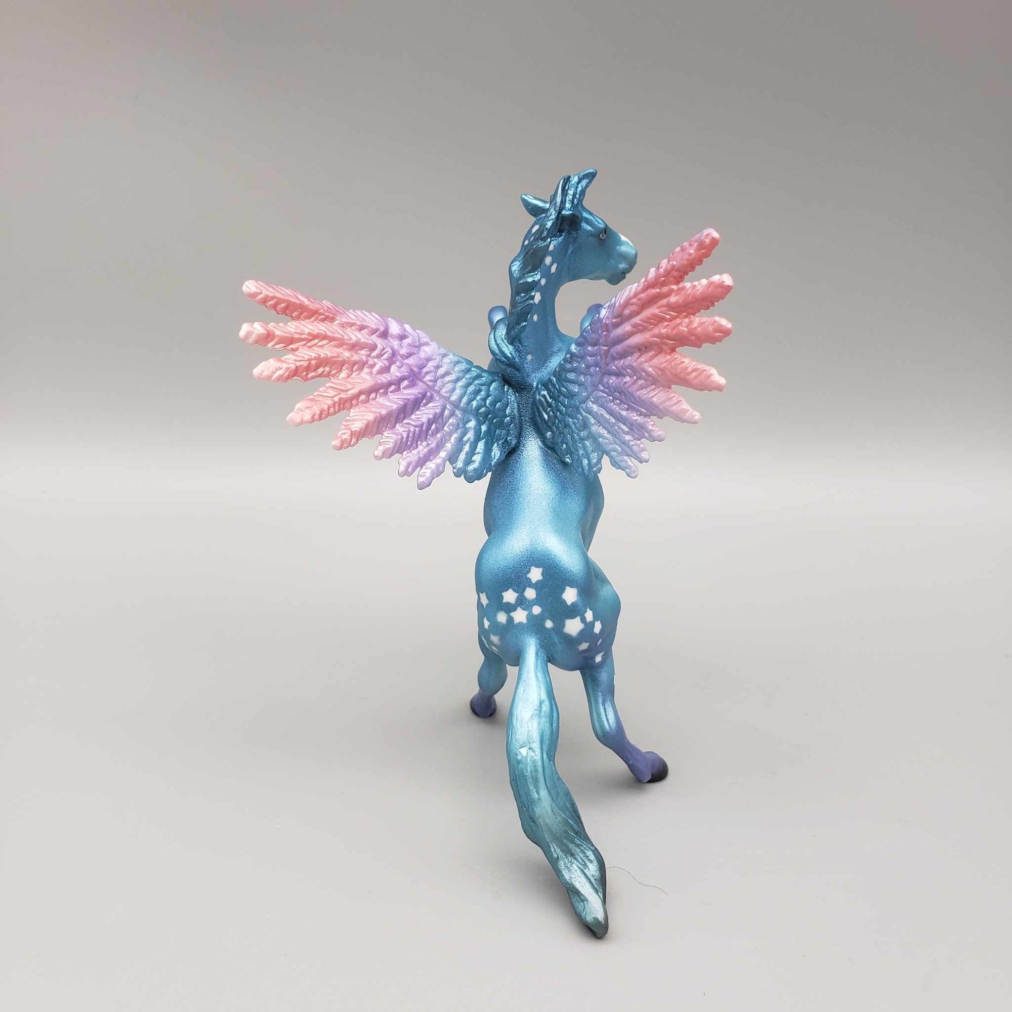 Goodwill OOAK Blue, Purple & Pink Deco Winged Rearing Chip W/ Stars By Hannah Olson FACEBOOK AUCTION Holiday Sale HS23