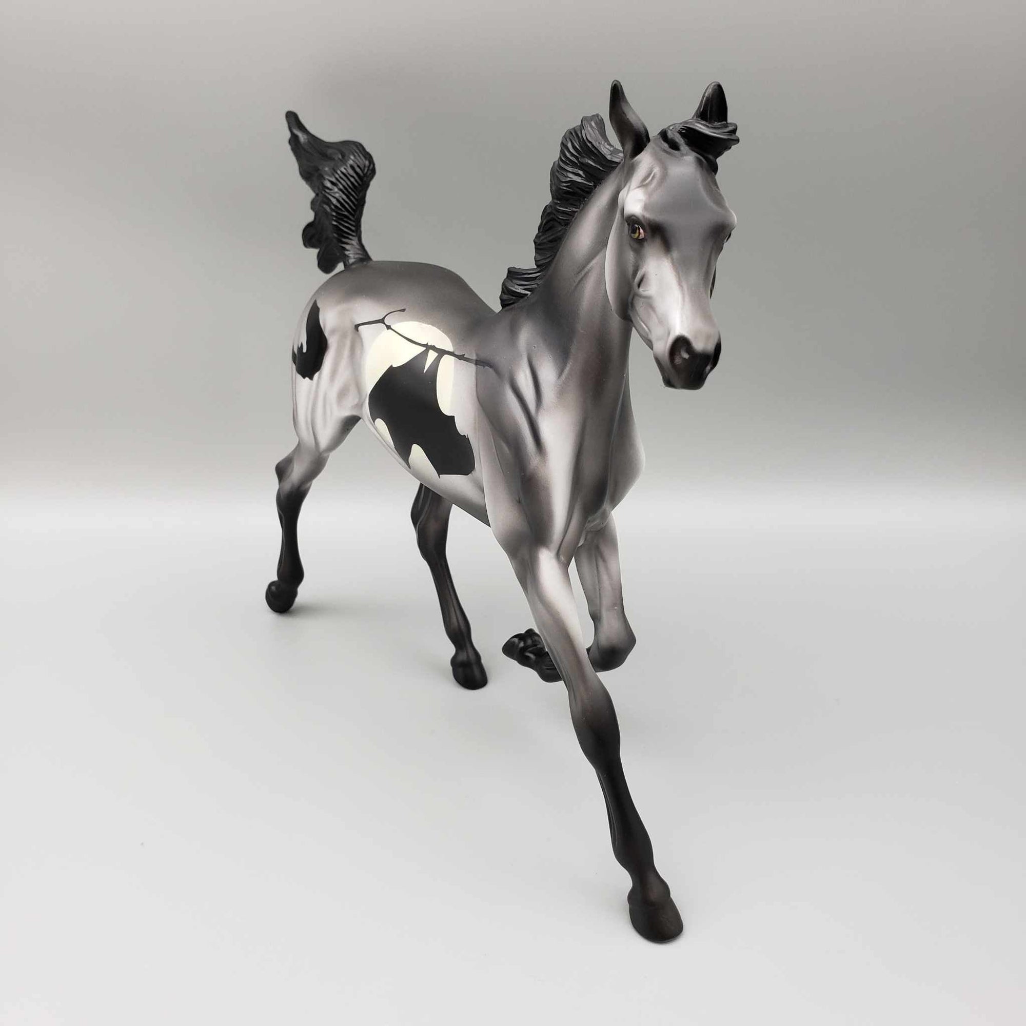 Balogh LE-18 (Bat Series) Halloween Deco Gray Yearling By Dawn Quick Moonlight Madness 2023 MM23