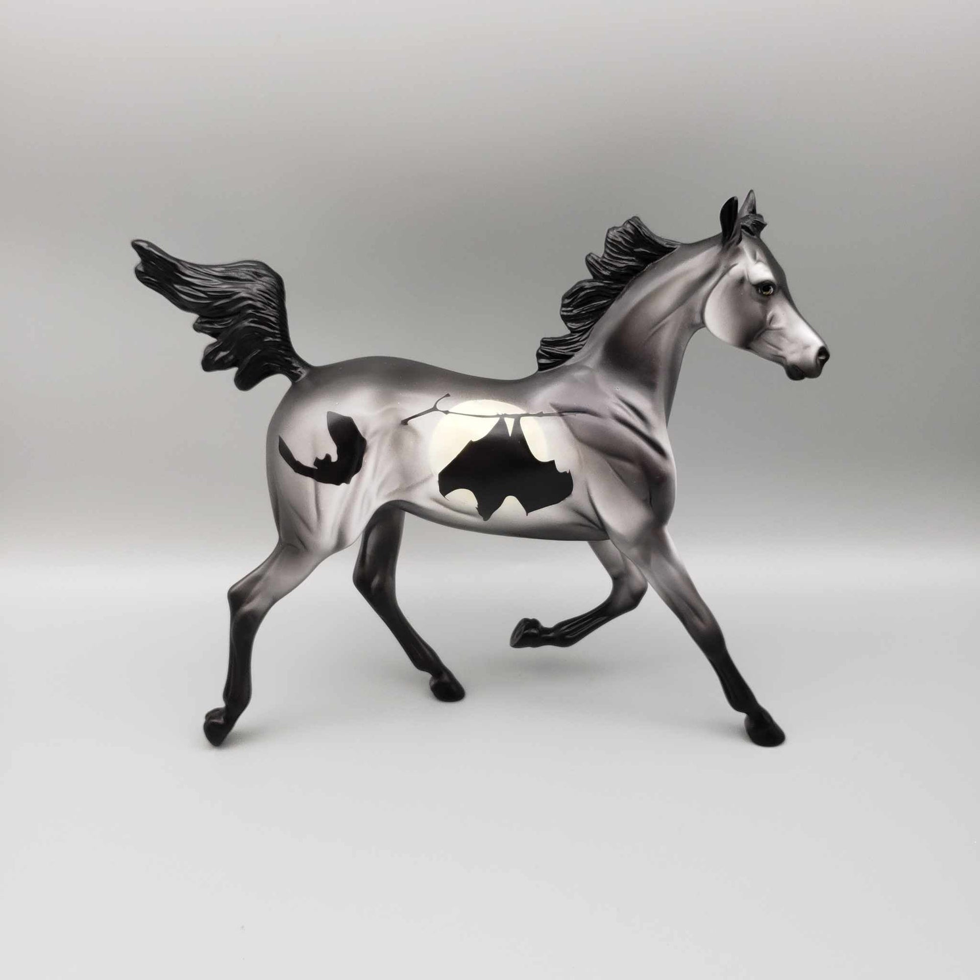 Balogh LE-18 (Bat Series) Halloween Deco Gray Yearling By Dawn Quick Moonlight Madness 2023 MM23