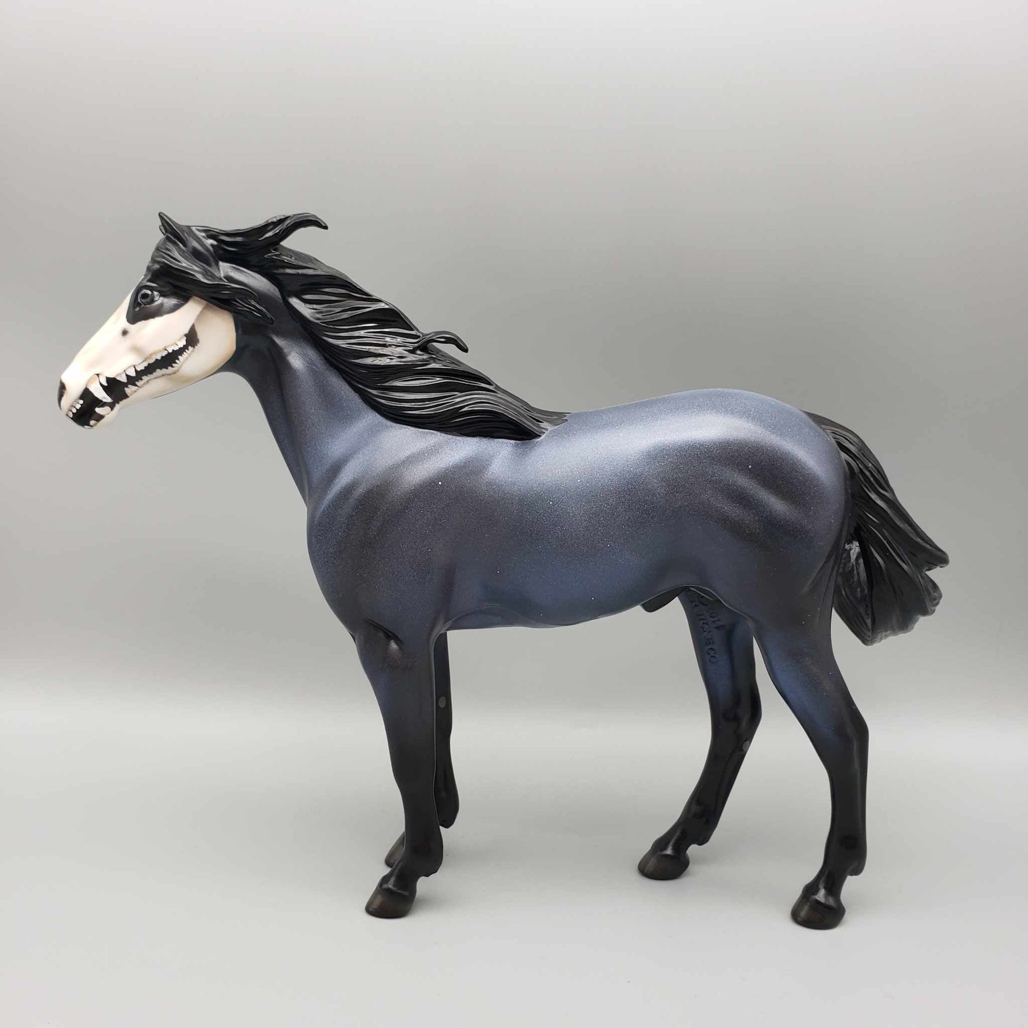 Faked My Death OOAK Halloween Deco Dark Blue Roan w/ Virginia Opossum Skull By Ellen Robins Moonlight Madness 2023 MM23