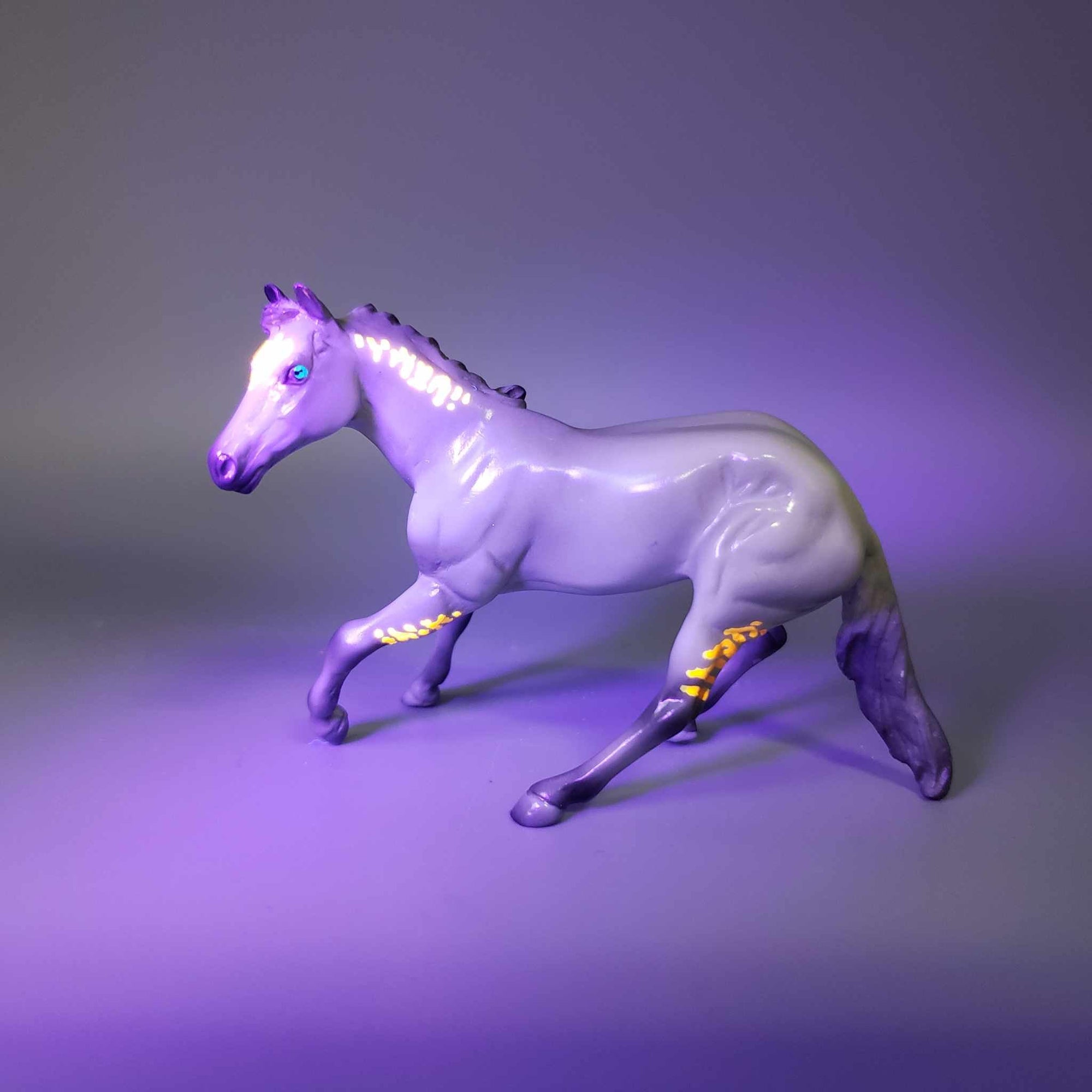 Beltill & Calf OOAK Grey Blacklight Reactive Cutter & Alien Calf Chip LE-30 By Jess Hamill Moonlight Madness 2023 MM23