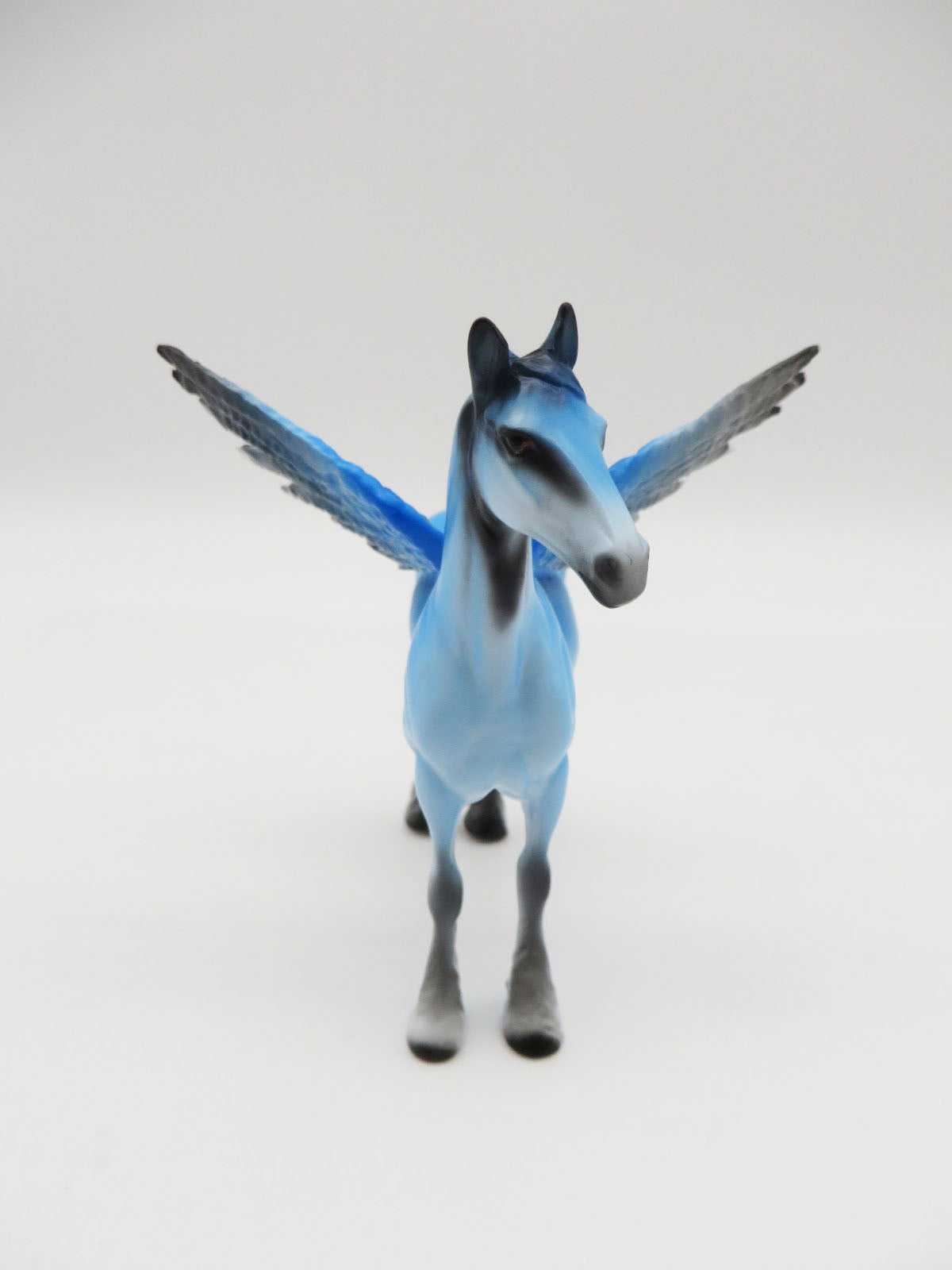 BLUEJAY - OOAK - DECORATOR STOCK CHIP WITH WINGS - BY ELLEN ROBBINS LHS 22