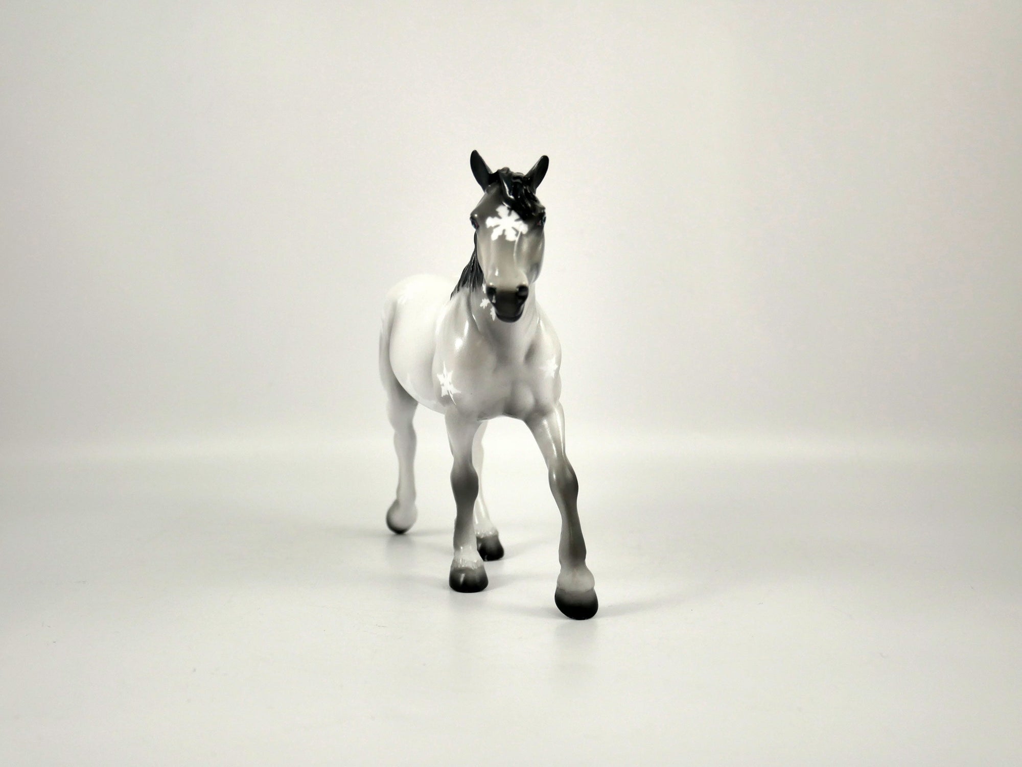 Brumous-OOAK Snowflake Trotting Draft Pebbles 12/16/20