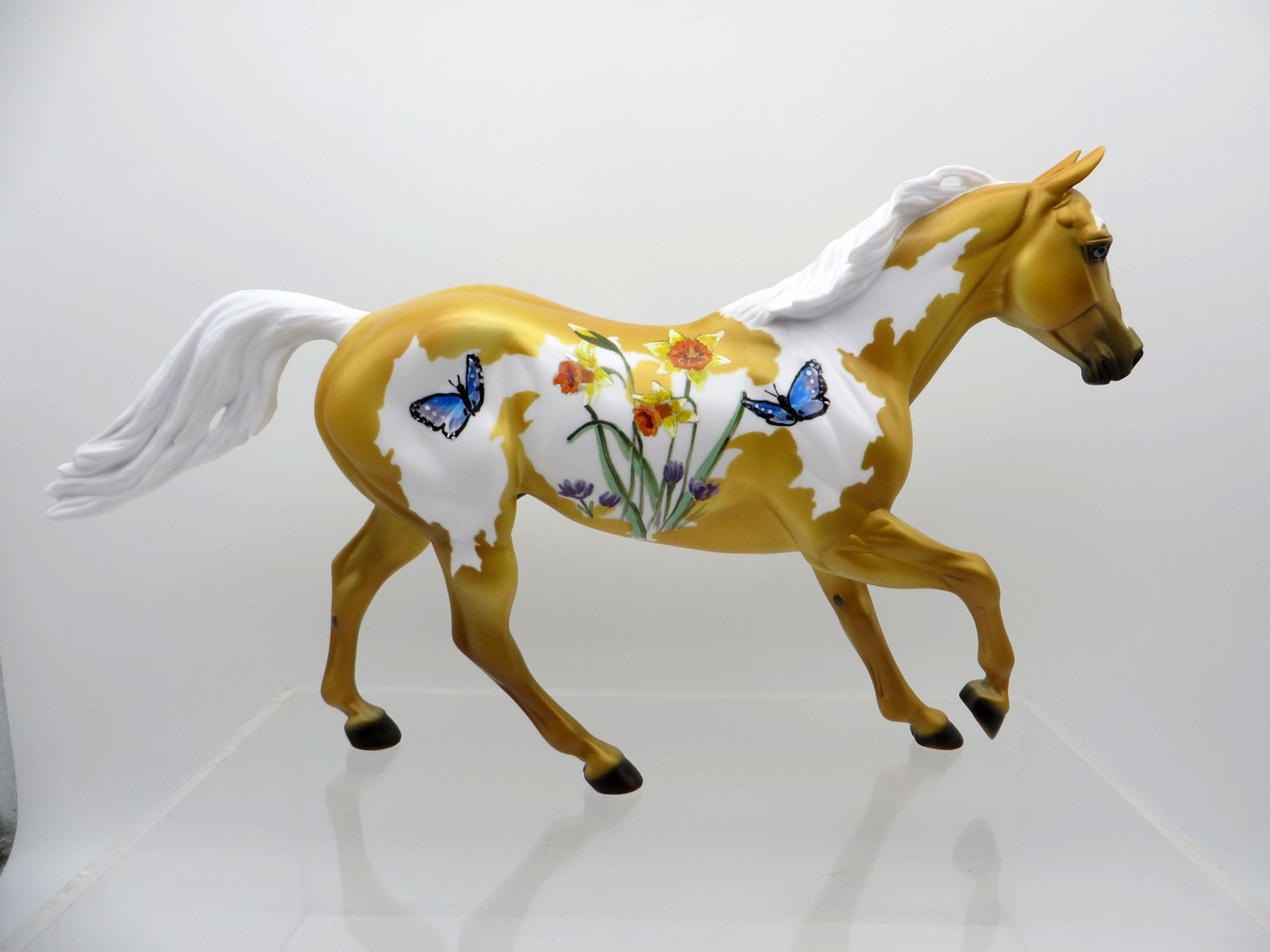 Butterfly Kisses-OOAK Deco Foundation Quarter Horse SHCF 2021