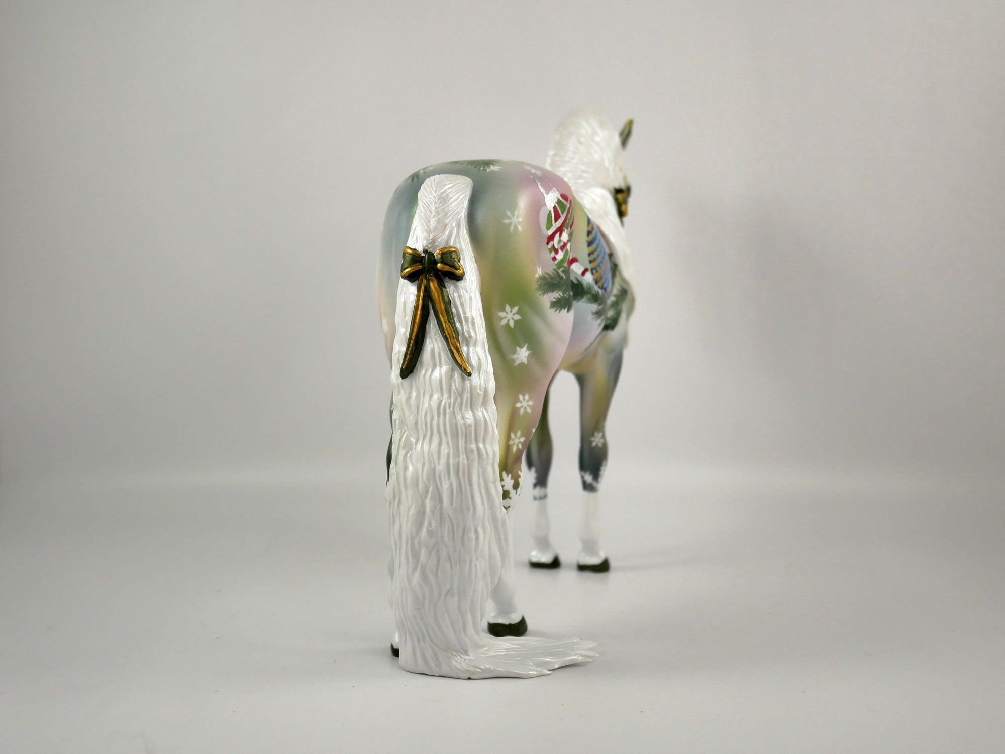 FESTIVE-OOAK CHRISTMAS DECORATOR BY DAWN QUICK 12/18/20