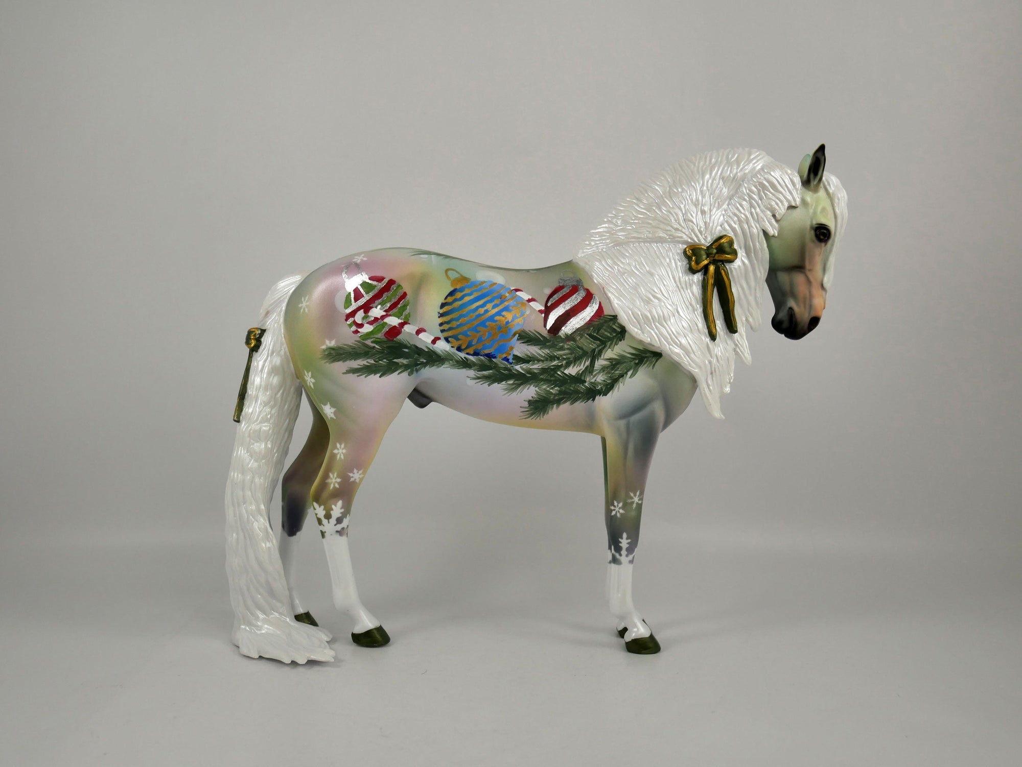 FESTIVE-OOAK CHRISTMAS DECORATOR BY DAWN QUICK 12/18/20