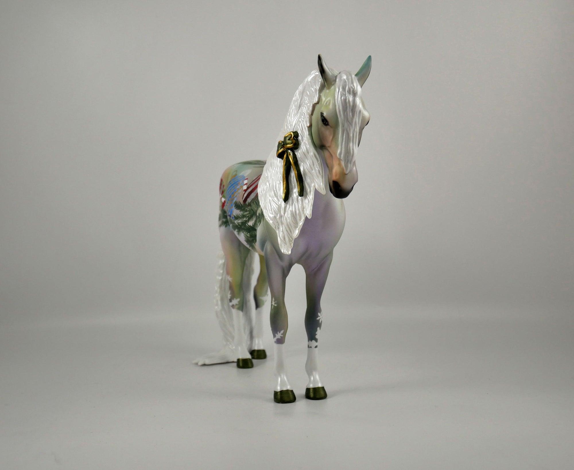 FESTIVE-OOAK CHRISTMAS DECORATOR BY DAWN QUICK 12/18/20