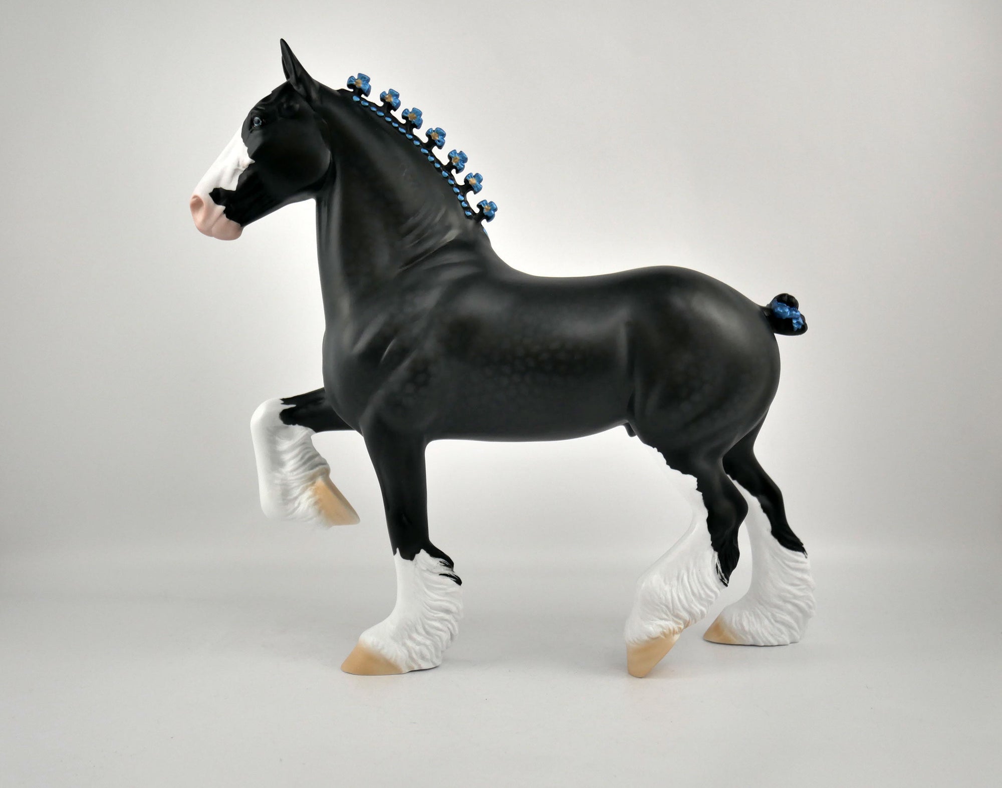 ECLIPSE-OOAK DAPPLE BLACK WITH BLUE BOBS TROTTING DRAFTER BY ELLEN ROBBINS 12/09/20