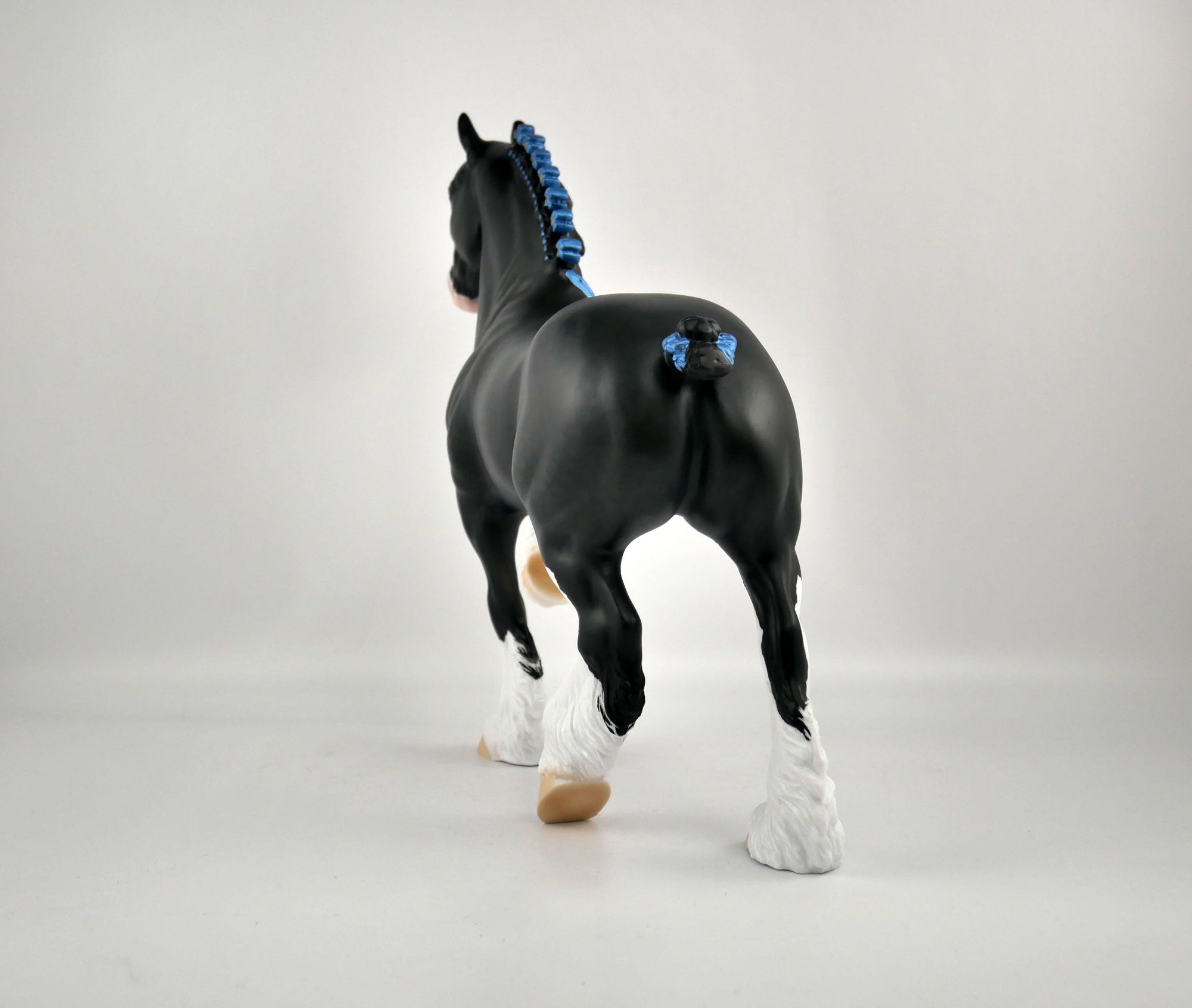 ECLIPSE-OOAK DAPPLE BLACK WITH BLUE BOBS TROTTING DRAFTER BY ELLEN ROBBINS 12/09/20