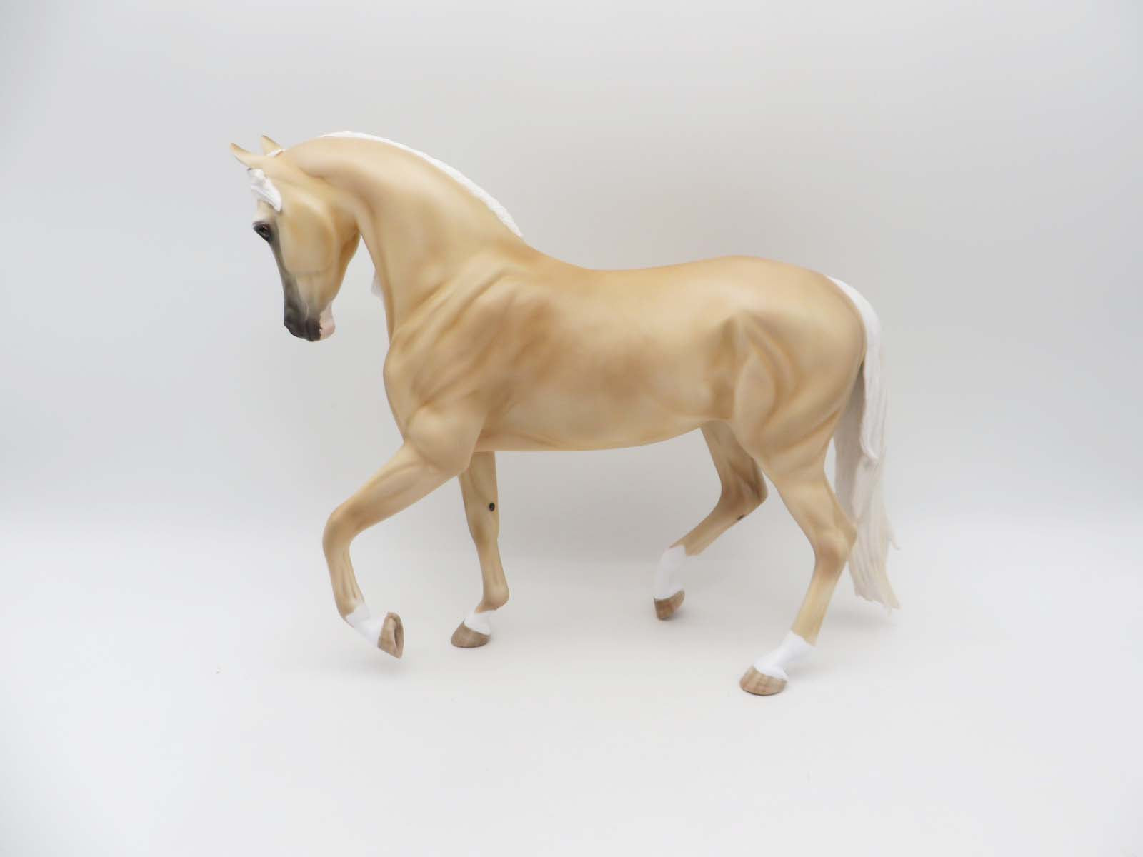 Fair and Fabulous-OOAK Palimino Arabian Mare By Myla Pearce Best Offer 5/15/23