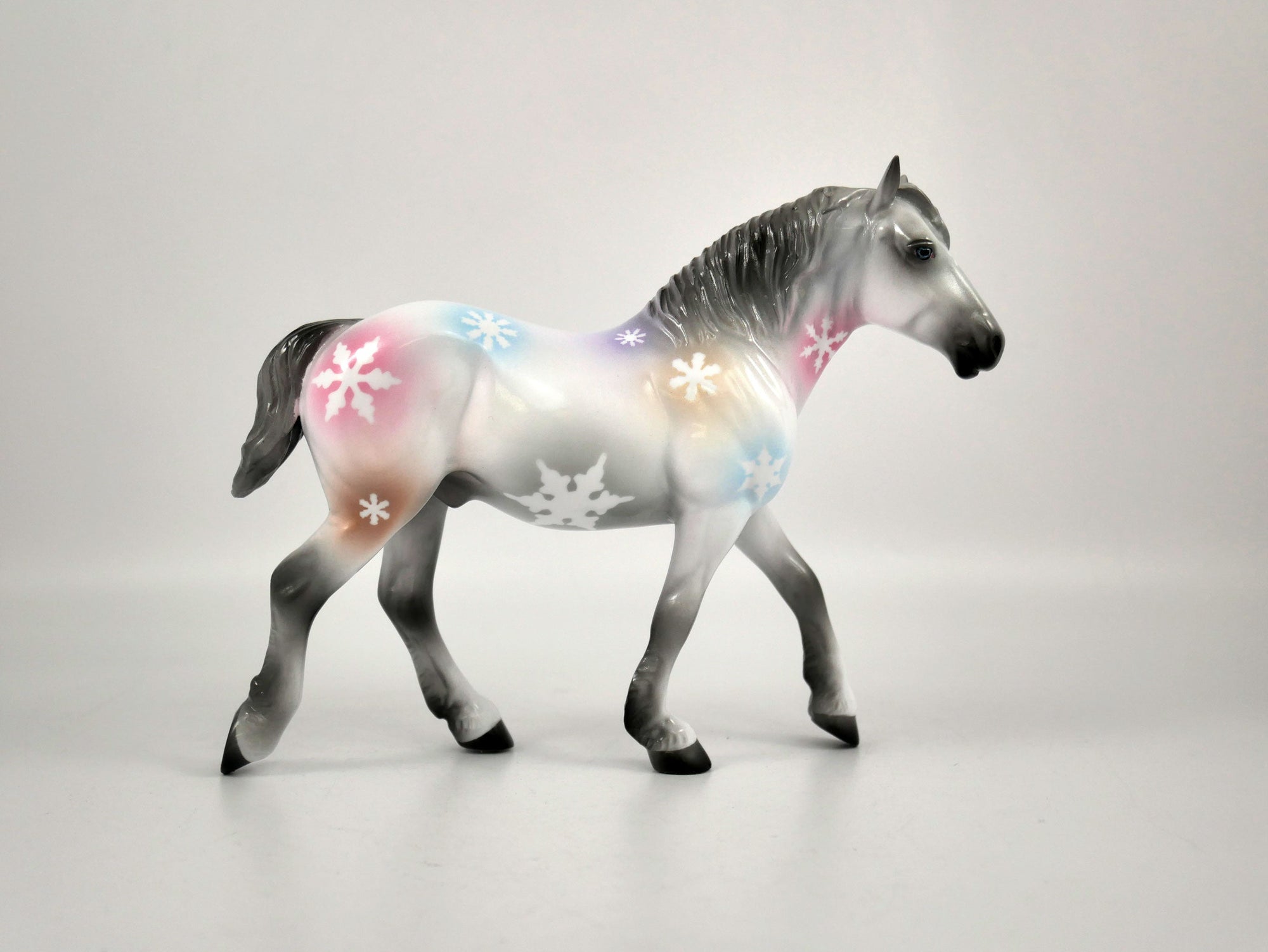 FRIGUS-OOAK Snowflake Trotting Draft Pebbles 12/16/20