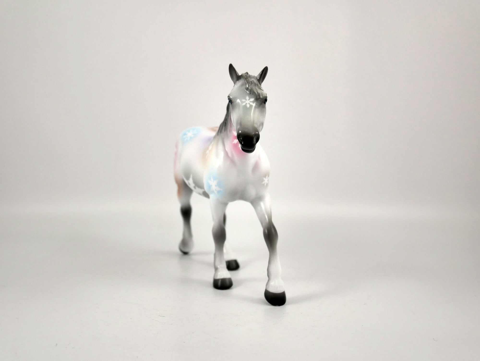 FRIGUS-OOAK Snowflake Trotting Draft Pebbles 12/16/20