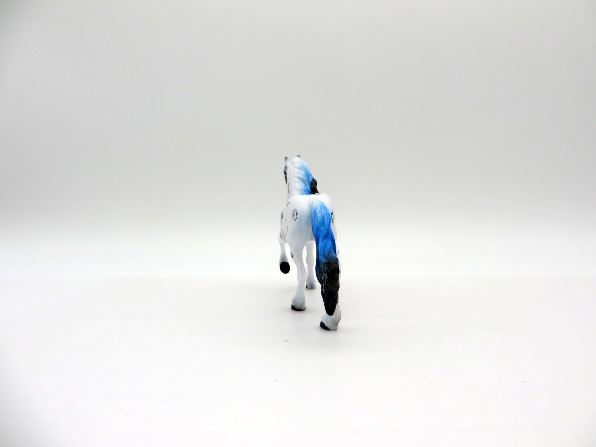 Funebris-OOAK Chip Fresian Deco Sea Slug Painted By Ellen Robbins 7/16/21