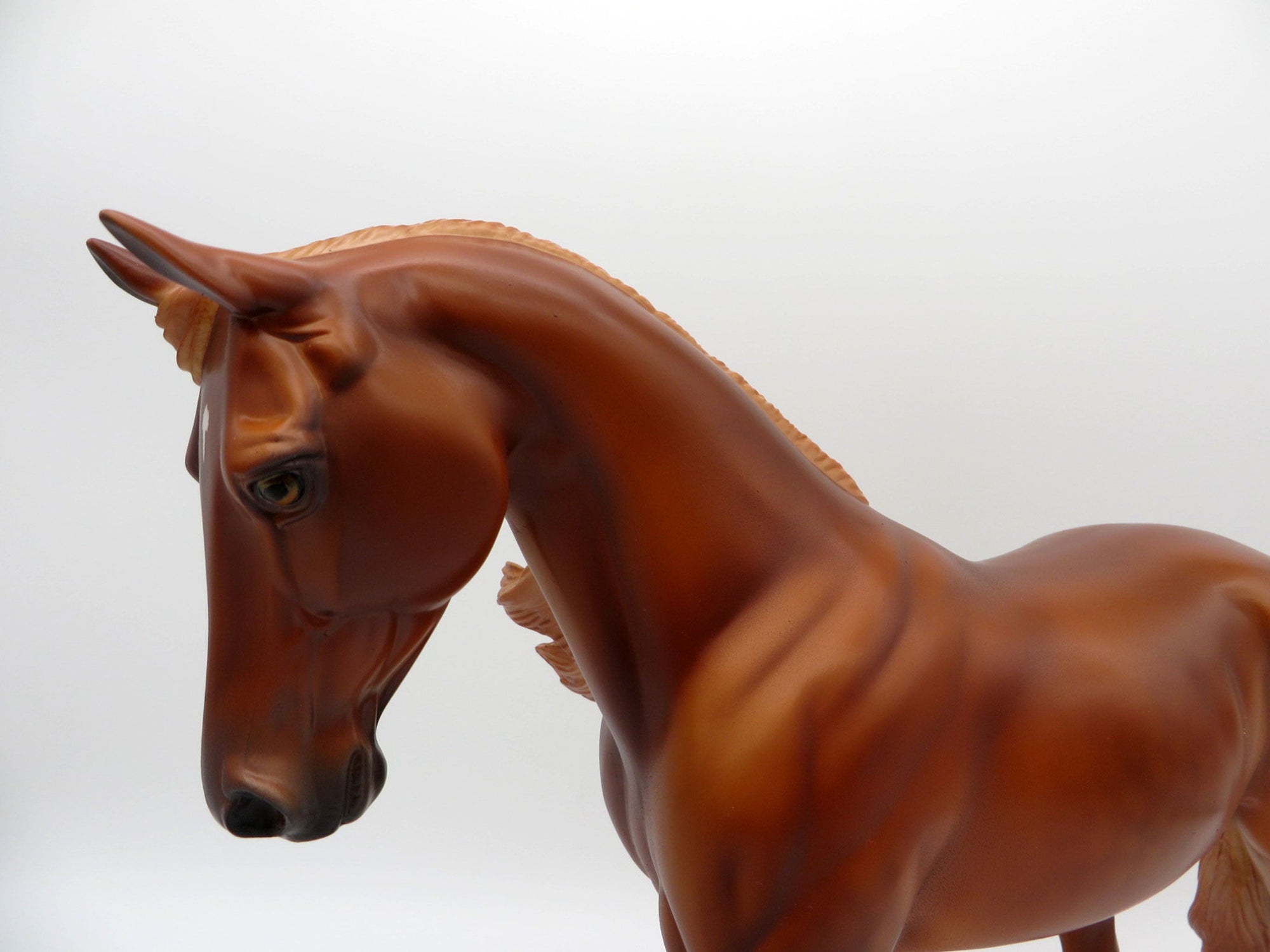 Heroine-LE-Chestnut Palouse painted by Julie Keim Art of the Equilocity 2021