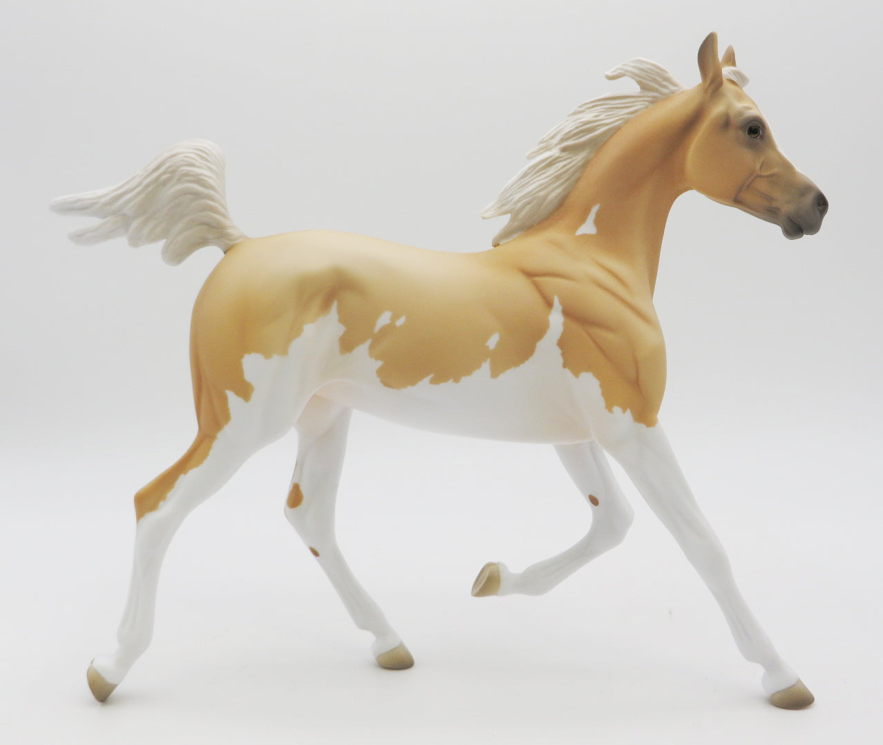 Yellow Flag OOAK Palomino Yearling STONE BOWL V